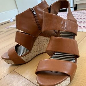Gianni Bini Lace Brown Leather Wedges Size 9